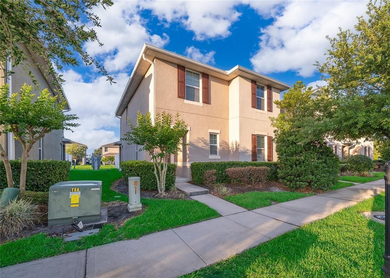 4806 Riverwalk Dr - Photo 3 of 30