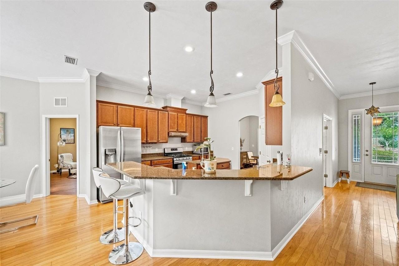 8629 Sw 80th Pl - Photo 4 of 48