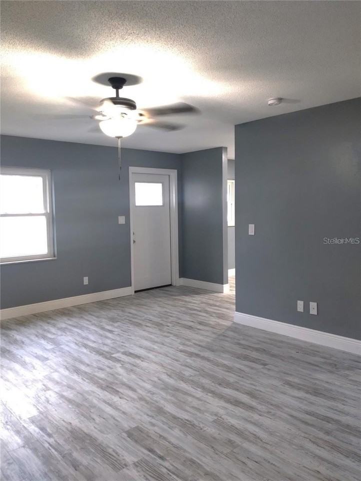 123 Tremont Dr - Photo 3 of 20
