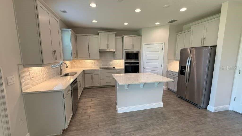 17822 Adrift Rd - Photo 6 of 26