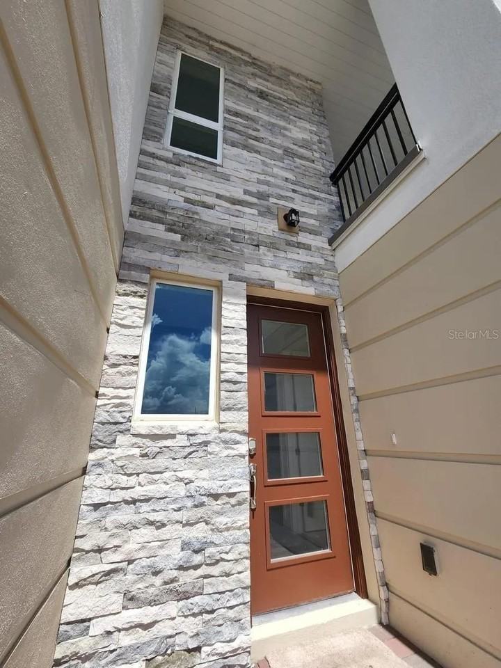 13647 Larkton Ln - Photo 2 of 38