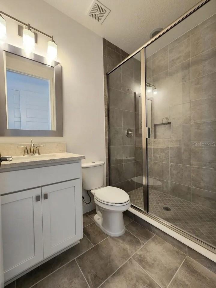 13647 Larkton Ln - Photo 6 of 38