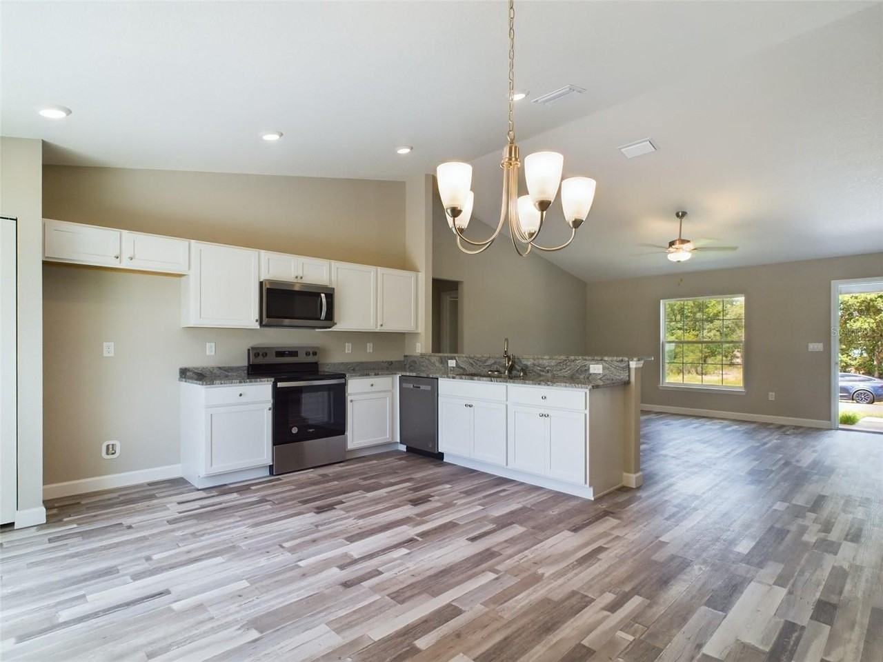 13215 Sw 77th Ave - Photo 7 of 25
