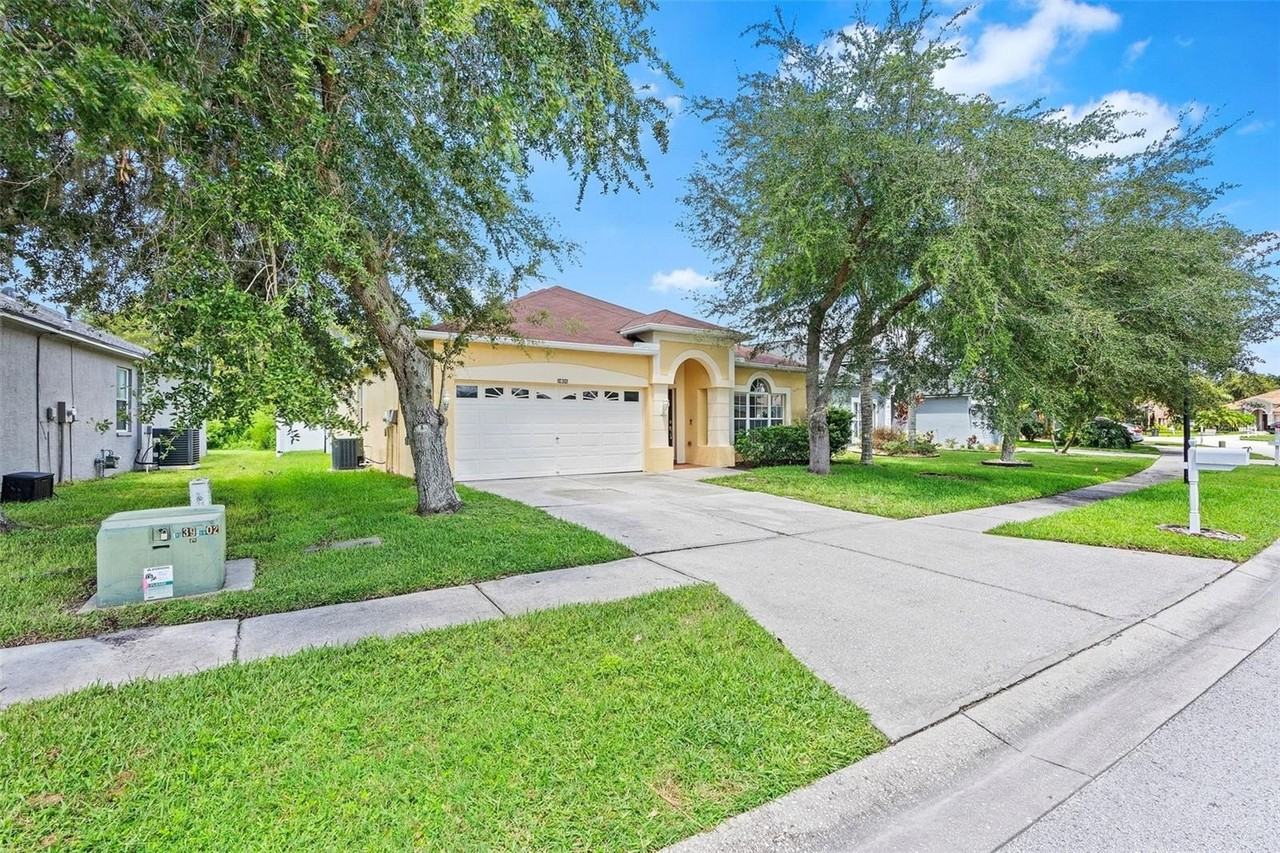 10301 Beneva Dr - Photo 3 of 12