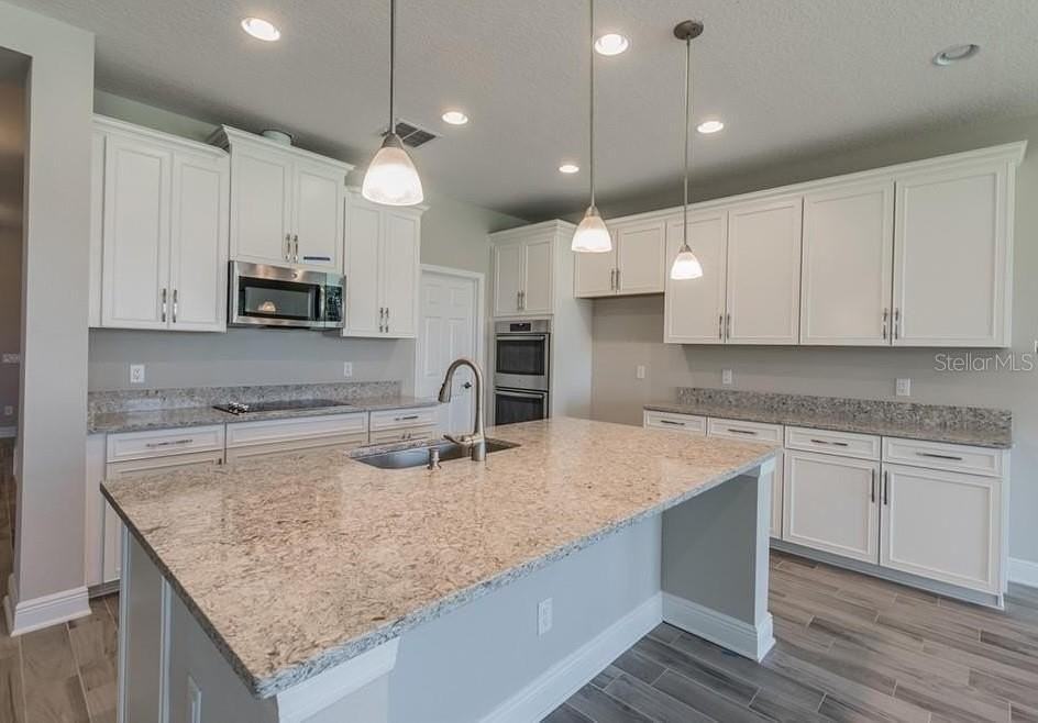 10442 Arbor Groves Pl - Photo 3 of 5