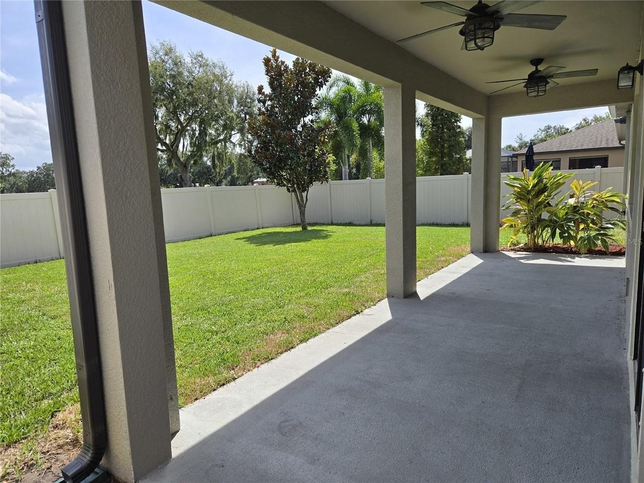 10442 Arbor Groves Pl - Photo 4 of 5