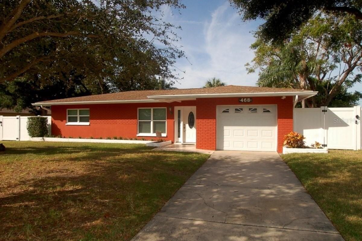 468 Limewood Ave - Photo 2 of 50