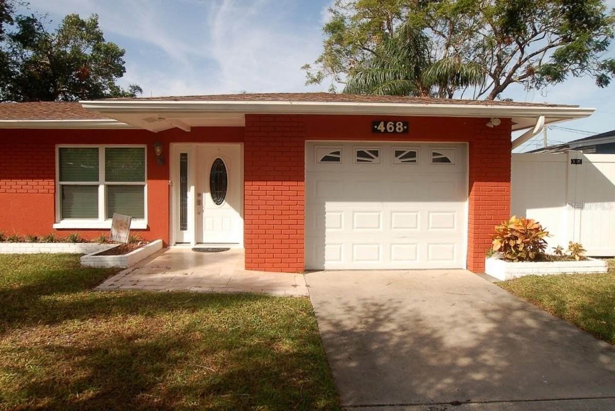 468 Limewood Ave - Photo 4 of 50