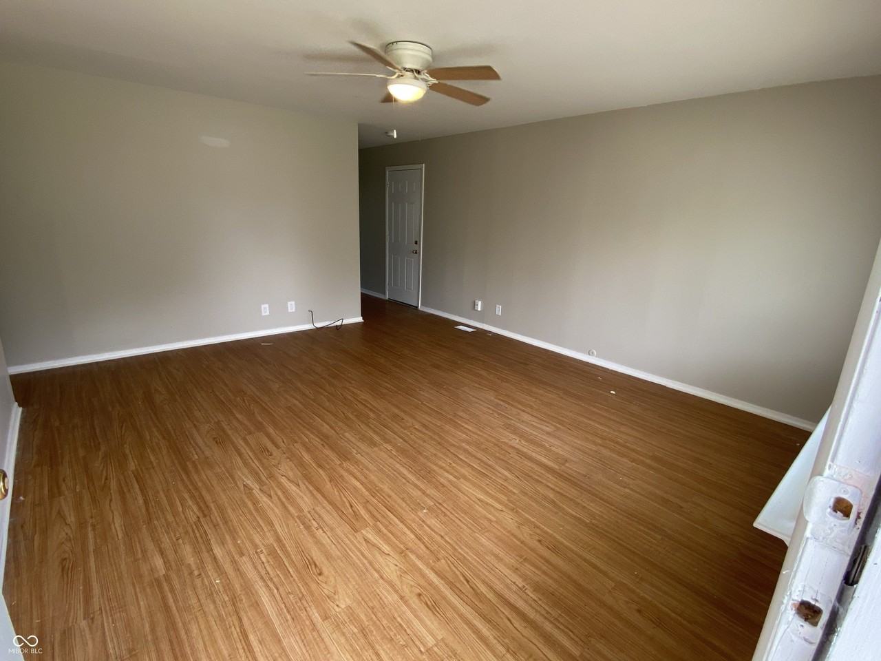 7910 Roy Rd - Photo 3 of 15