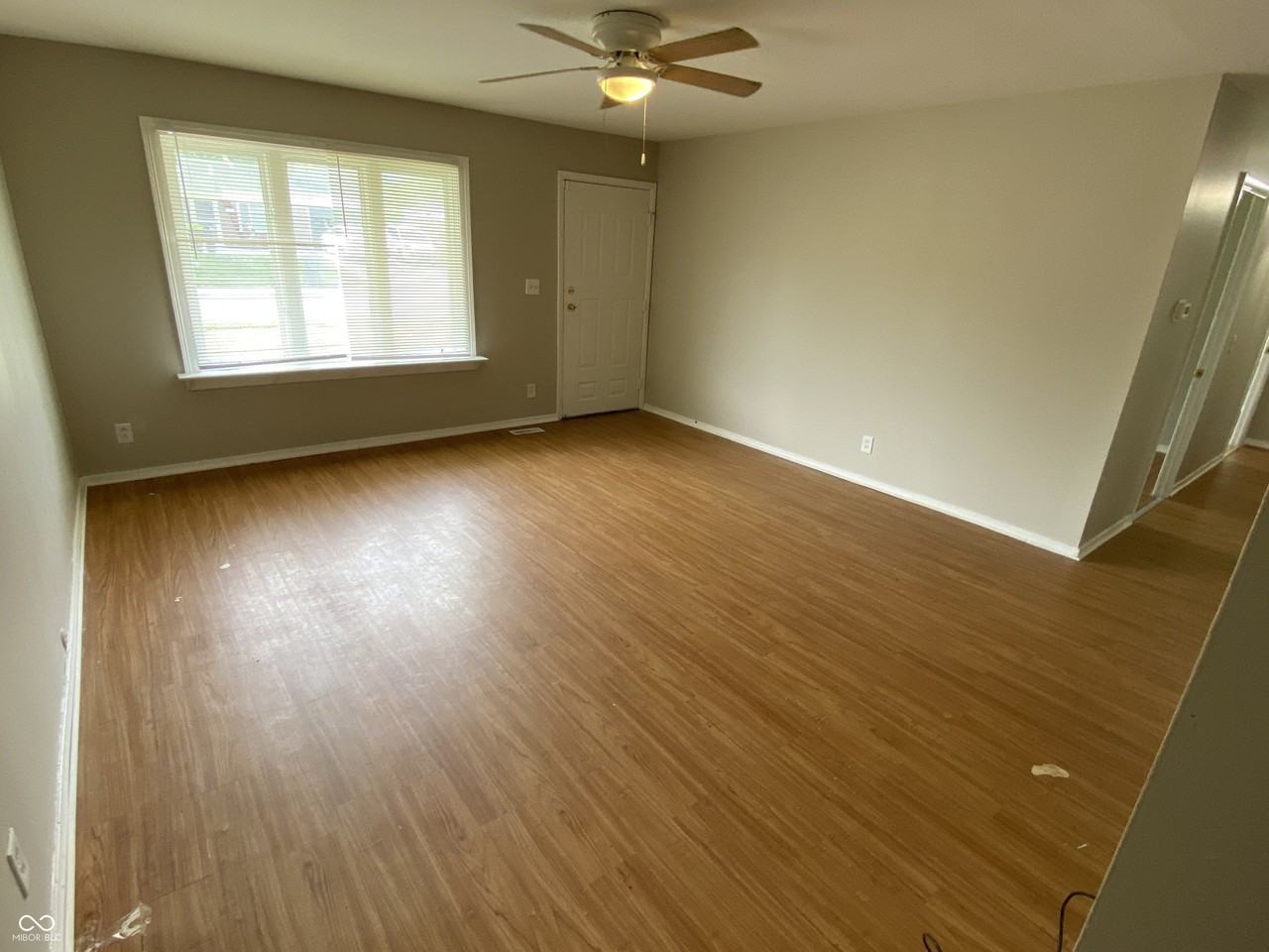 7910 Roy Rd - Photo 4 of 15