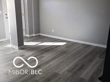 438 E Beecher St - Photo 5 of 13