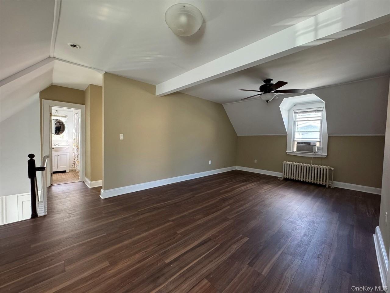 646 Main St #2 - Photo 4 of 25