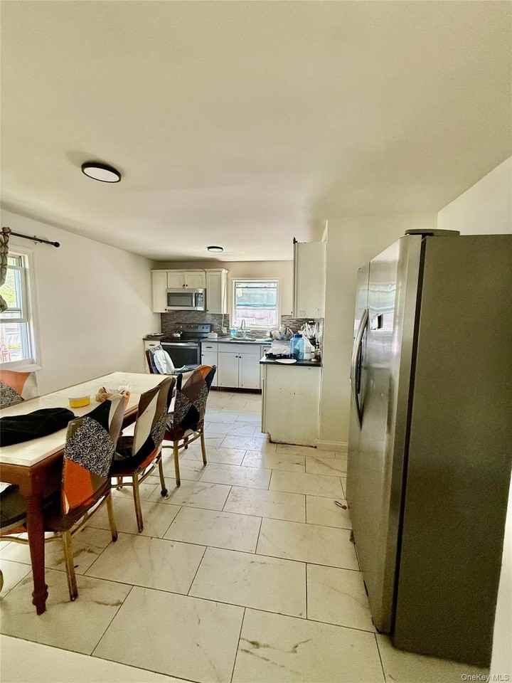84 N 17th St - Photo 5 of 5