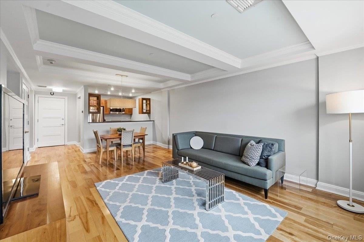 225 Stanley Ave #313 - Photo 4 of 21