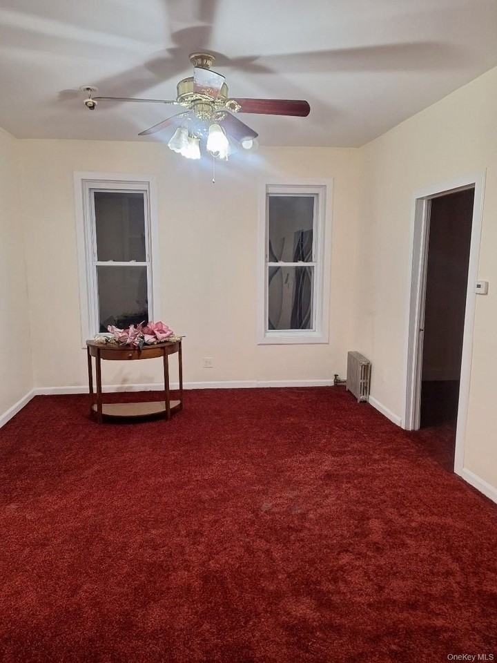 768 Hendrix St - Photo 4 of 11