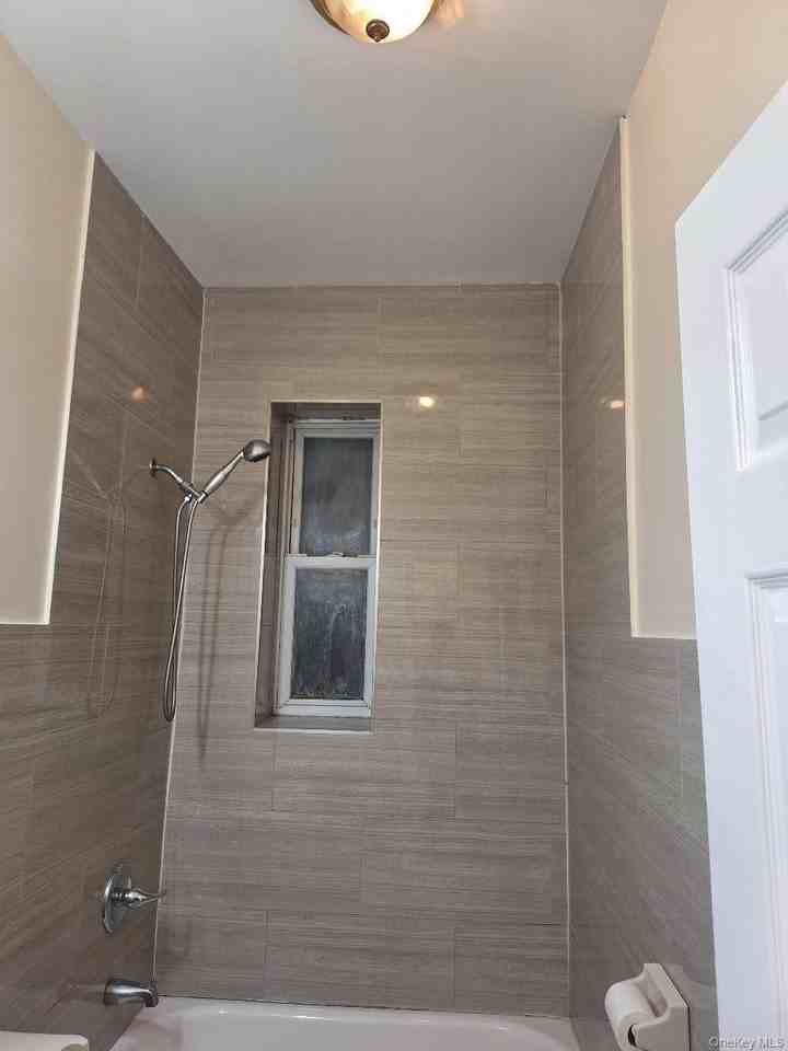 768 Hendrix St - Photo 7 of 11