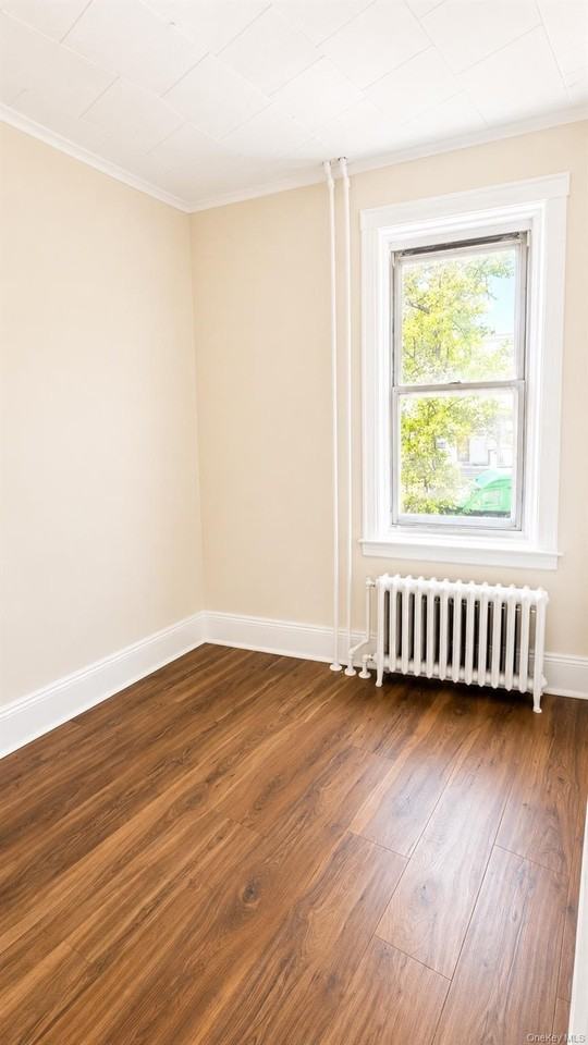6504 Grand Ave - Photo 5 of 11