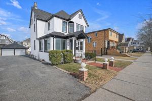 featured image of 15425 13th Ave