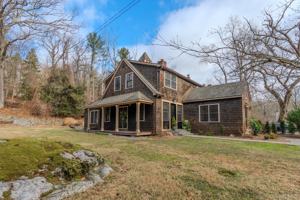 featured image of 54 E Lake Stable Rd