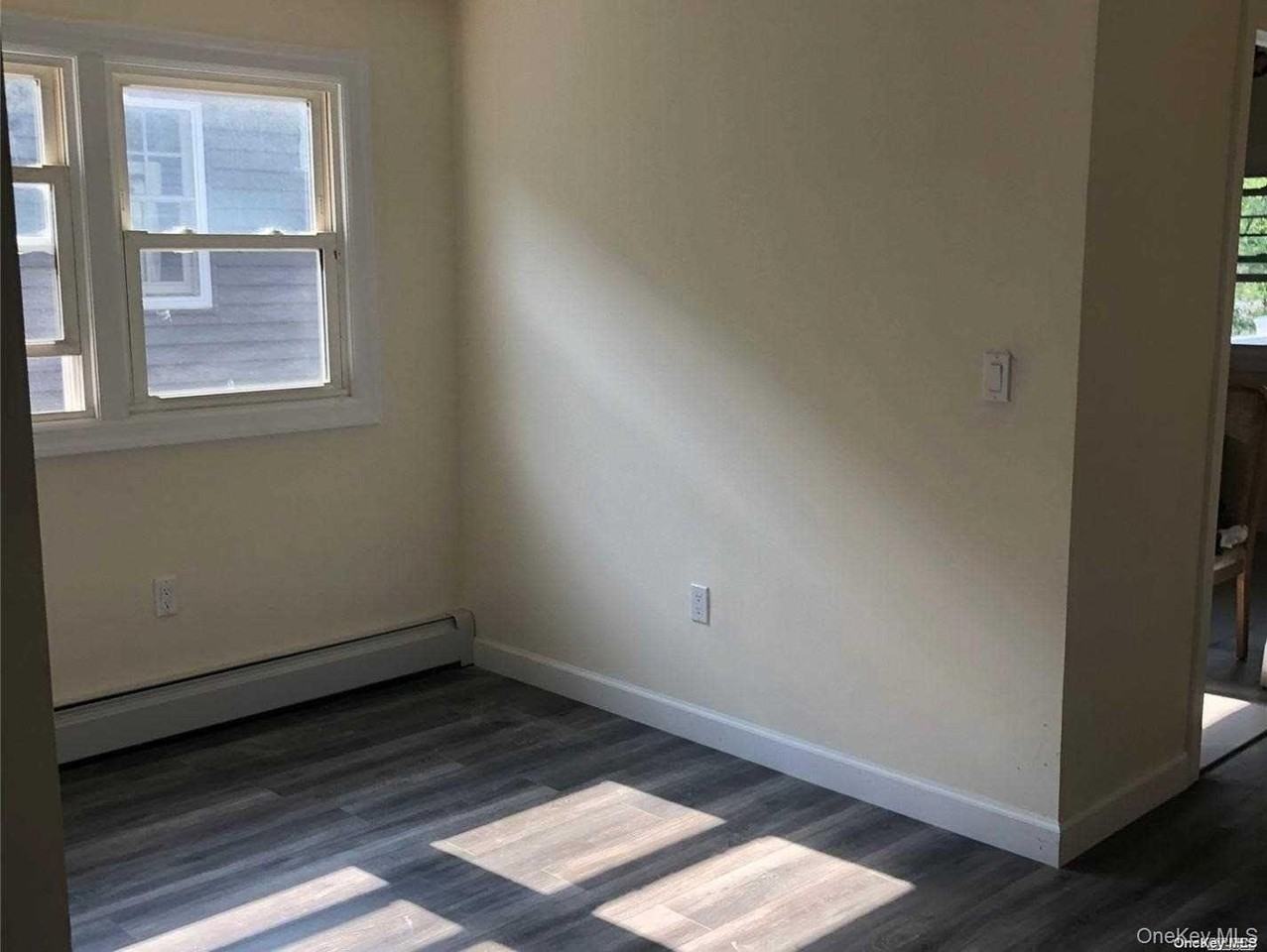 422 E Chester St - Photo 7 of 9