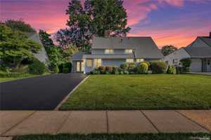 featured image of 64 Arrow Ln