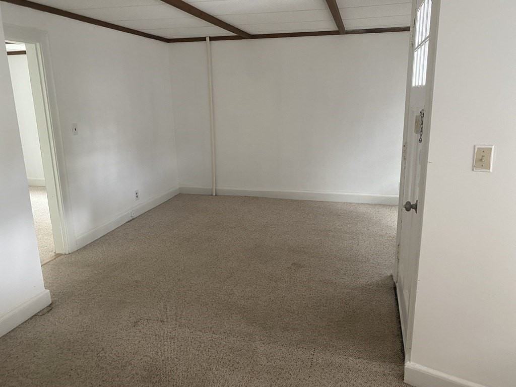 19 Meacham St #01 - Photo 4 of 11