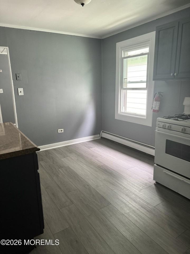 31 Saint James Pl #A - Photo 6 of 9