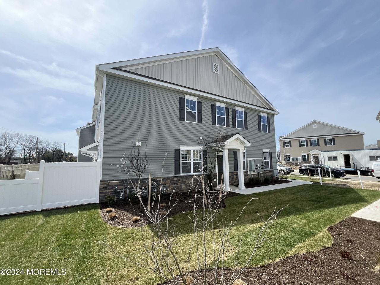52 Chapel Ln - Photo 2 of 19