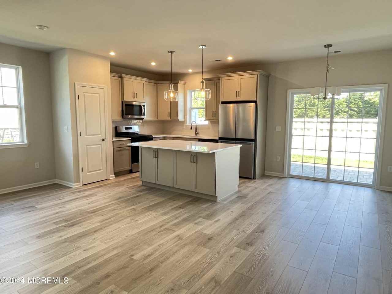 52 Chapel Ln - Photo 3 of 19