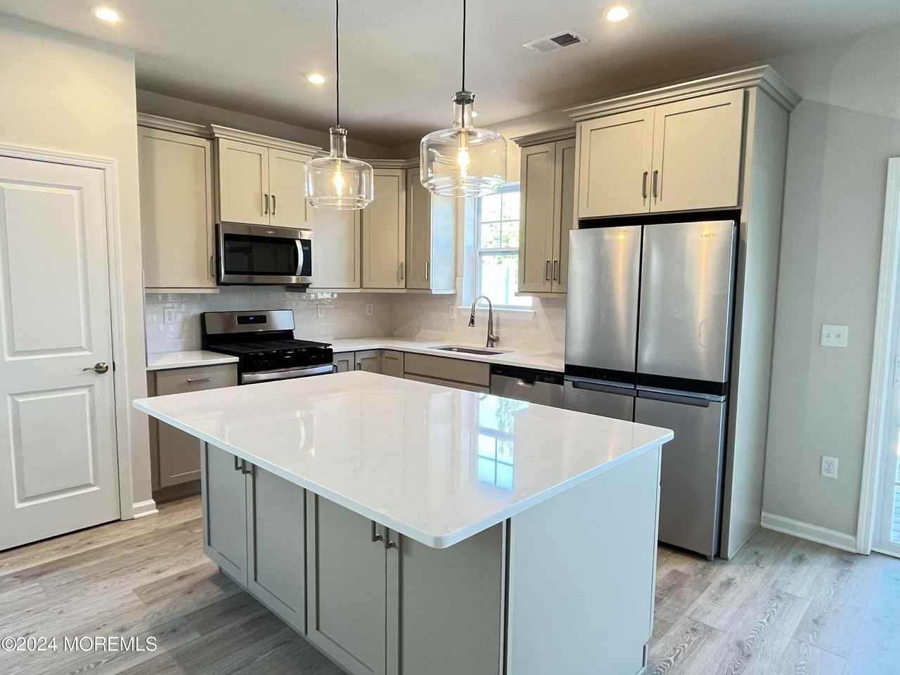 52 Chapel Ln - Photo 4 of 19
