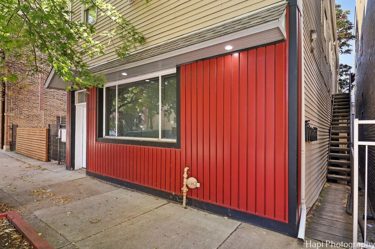 1228 N Noble St #1 - Photo 3 of 22