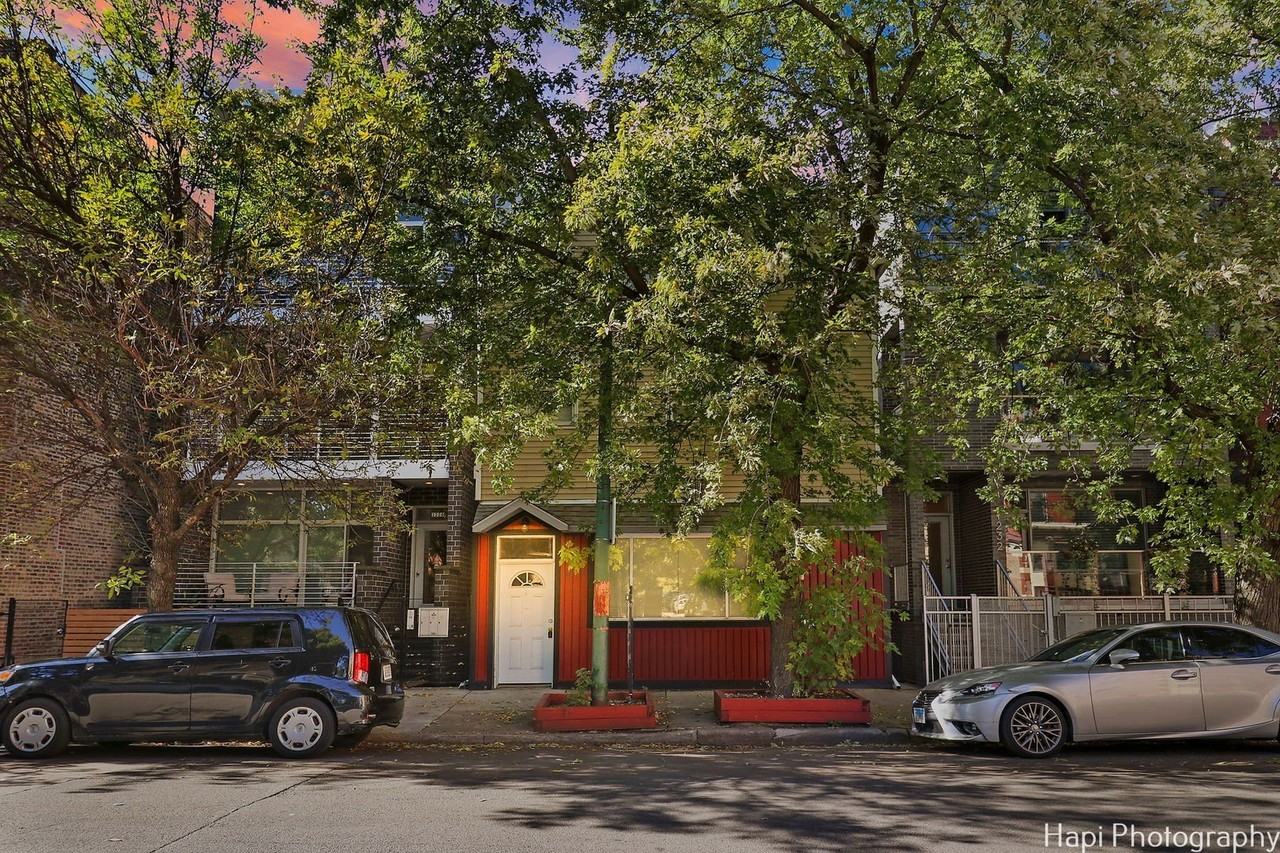 1228 N Noble St #1 - Photo 4 of 22