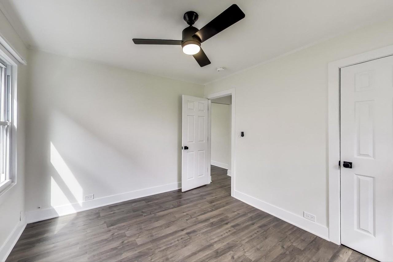 139 S Quentin Rd - Photo 7 of 23