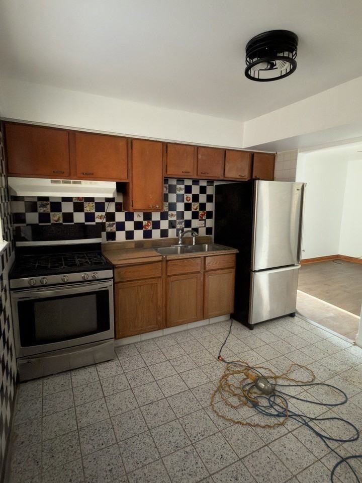 5205 south 73rd ct 73rd Court #1 - Photo 3 of 7