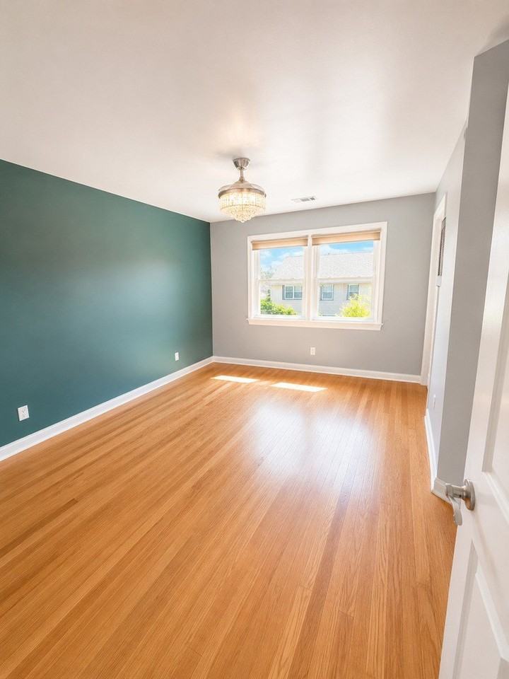7942 W Addison St #3 - Photo 4 of 18