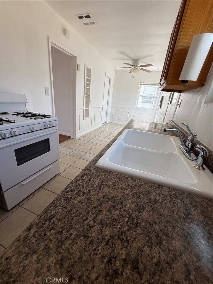 1345 Maynard Dr - Photo 5 of 12