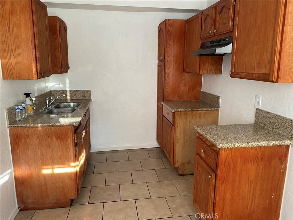 170 E Olive St #3 - Photo 2 of 7