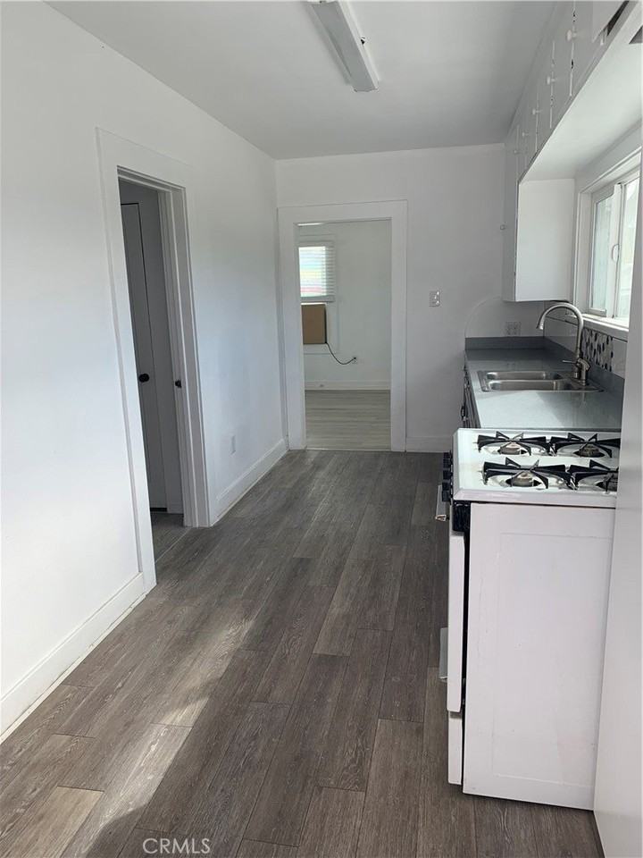 315 W Colton Ave #1-2 - Photo 2 of 16