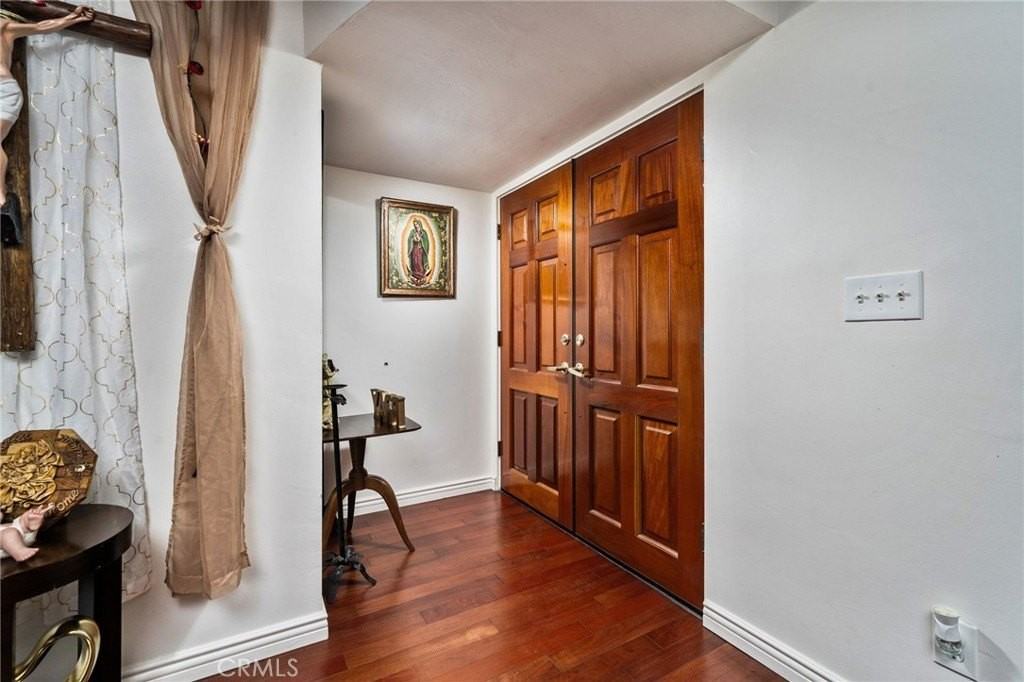 5035 Carlingford Ave - Photo 6 of 32