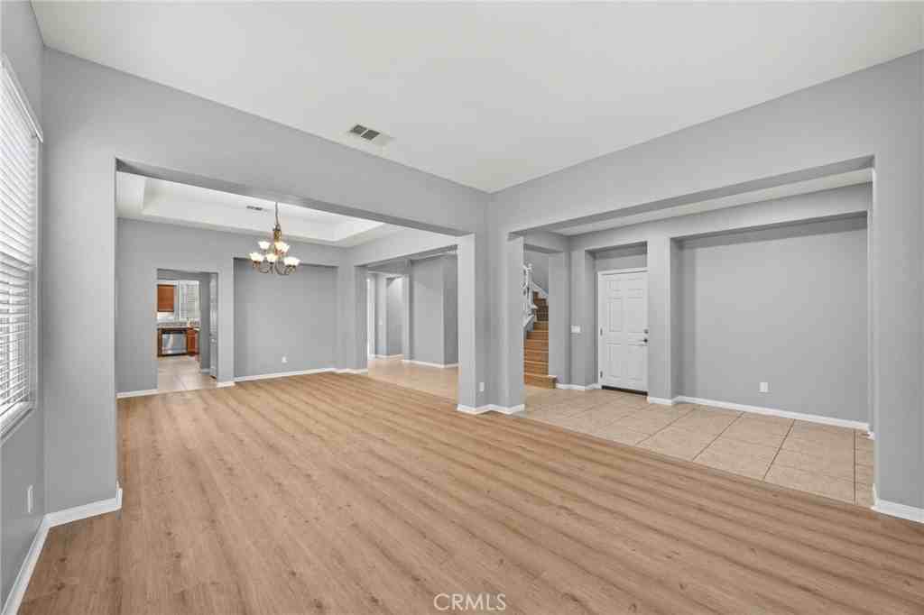 13247 Chariot Rd - Photo 3 of 25