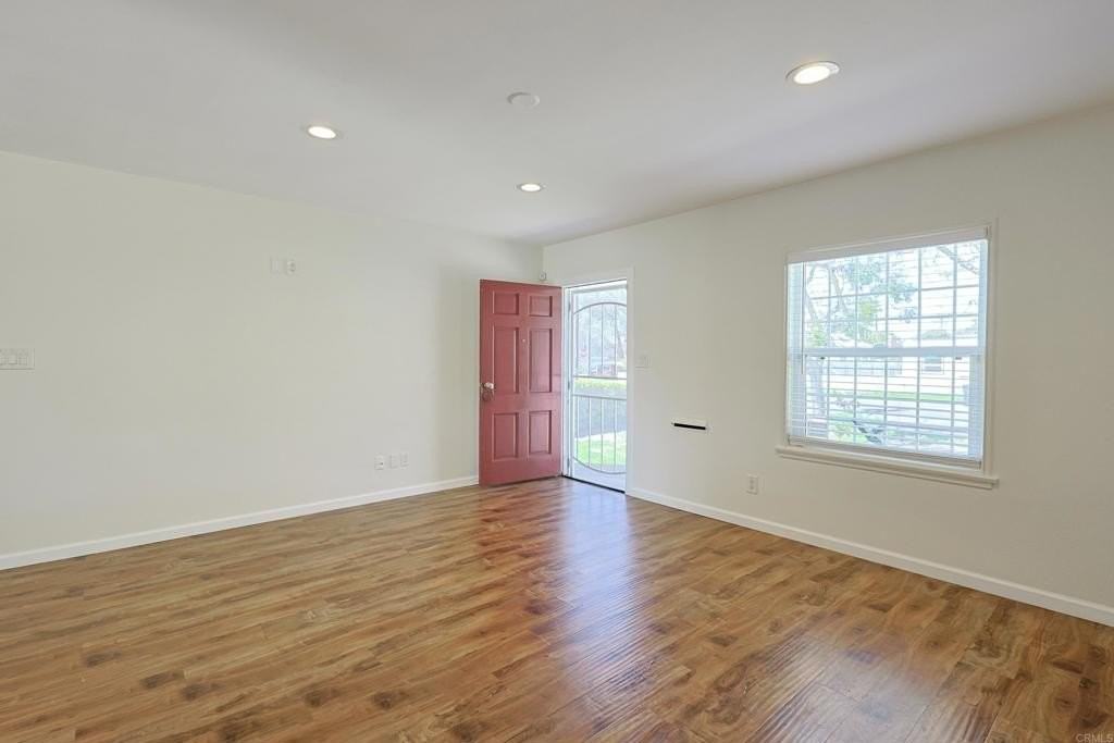 488 D St - Photo 4 of 26