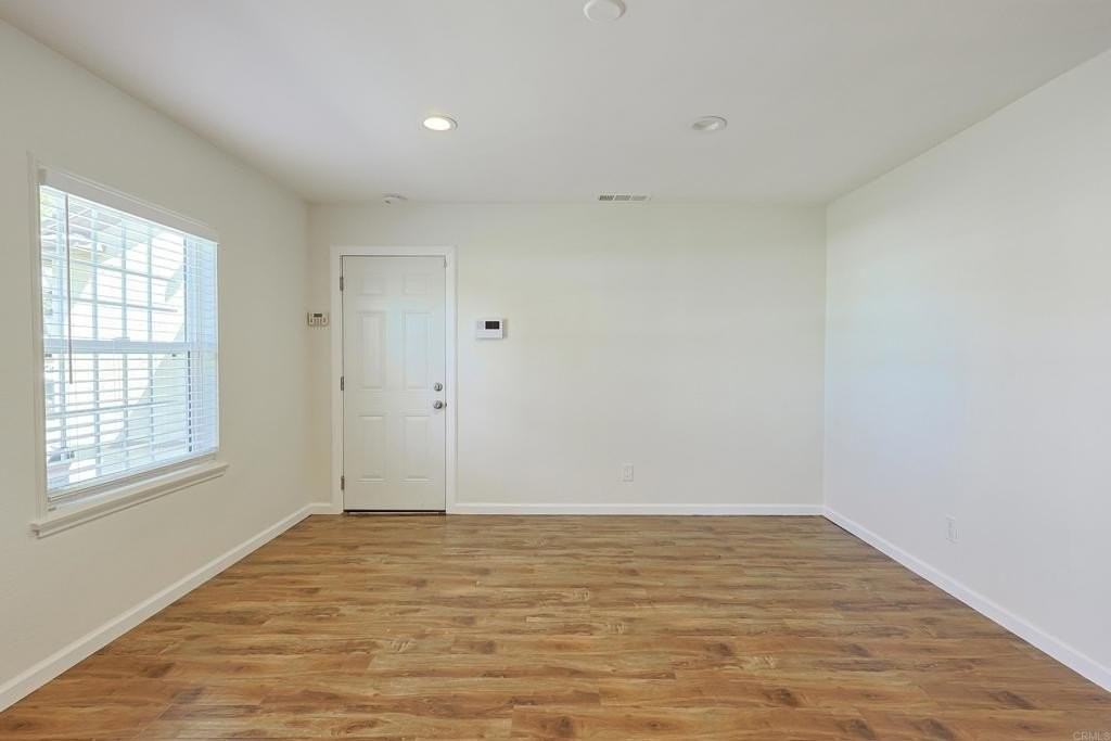 488 D St - Photo 5 of 26