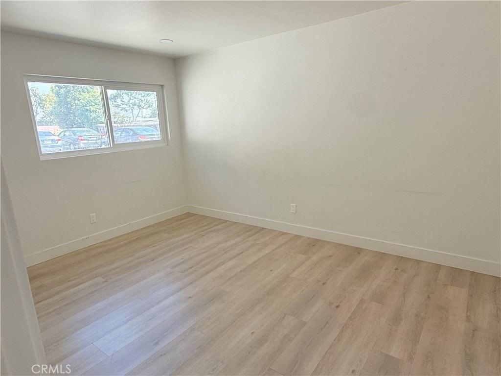 5319 Roosevelt Ave - Photo 6 of 9