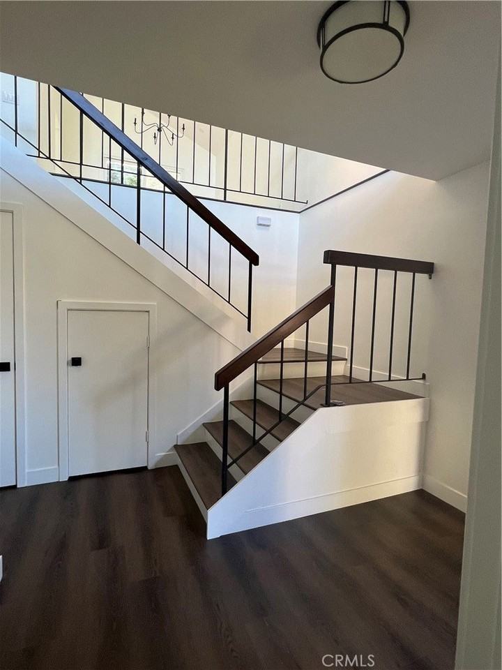 2936 Briarwood Dr - Photo 5 of 35