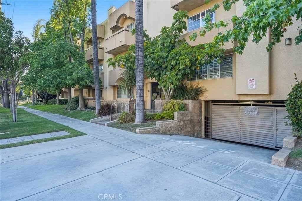 333 W Alameda Ave #201 - Photo 3 of 37