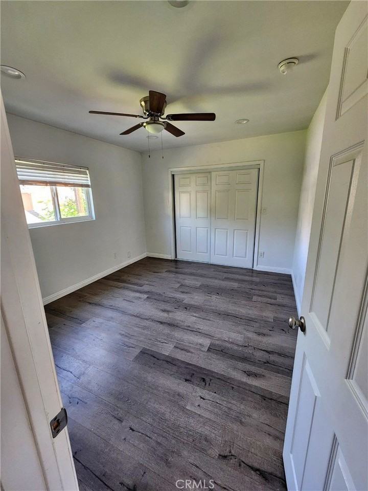1524 S Van Ness Ave #3 - Photo 5 of 8