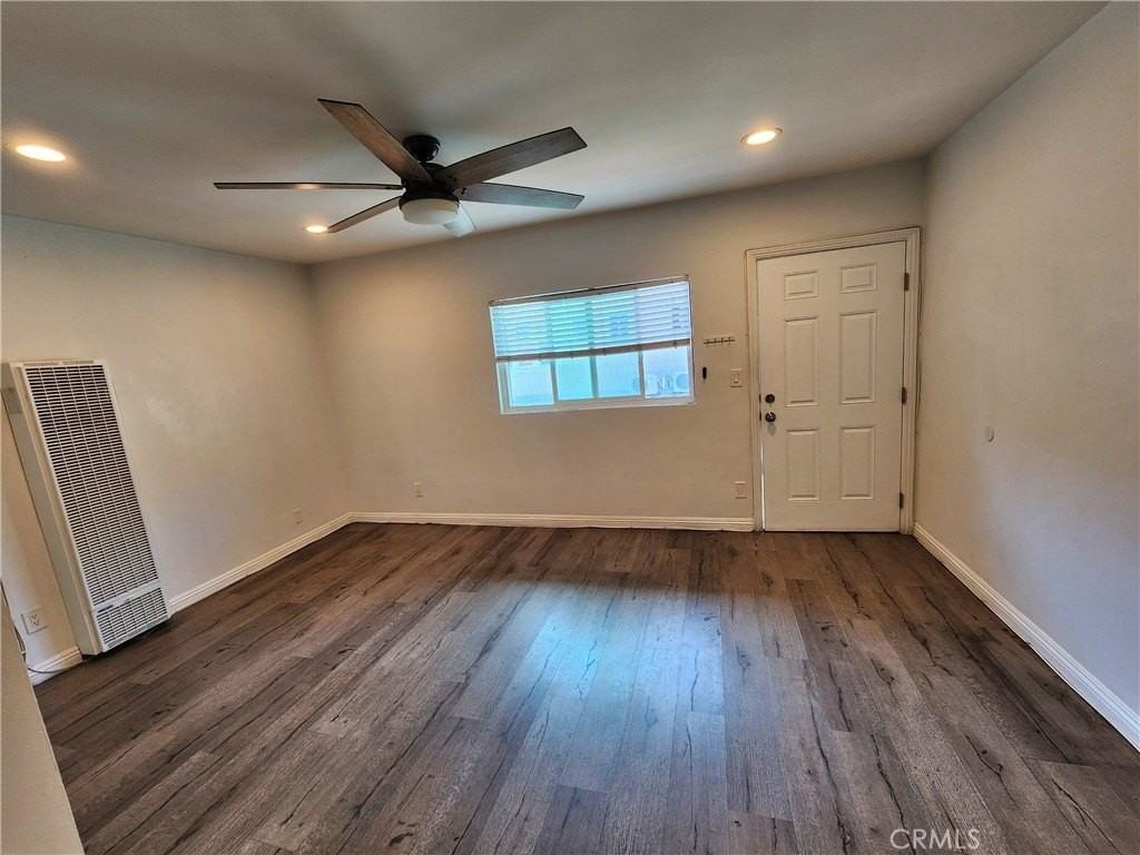 1524 S Van Ness Ave #3 - Photo 7 of 8