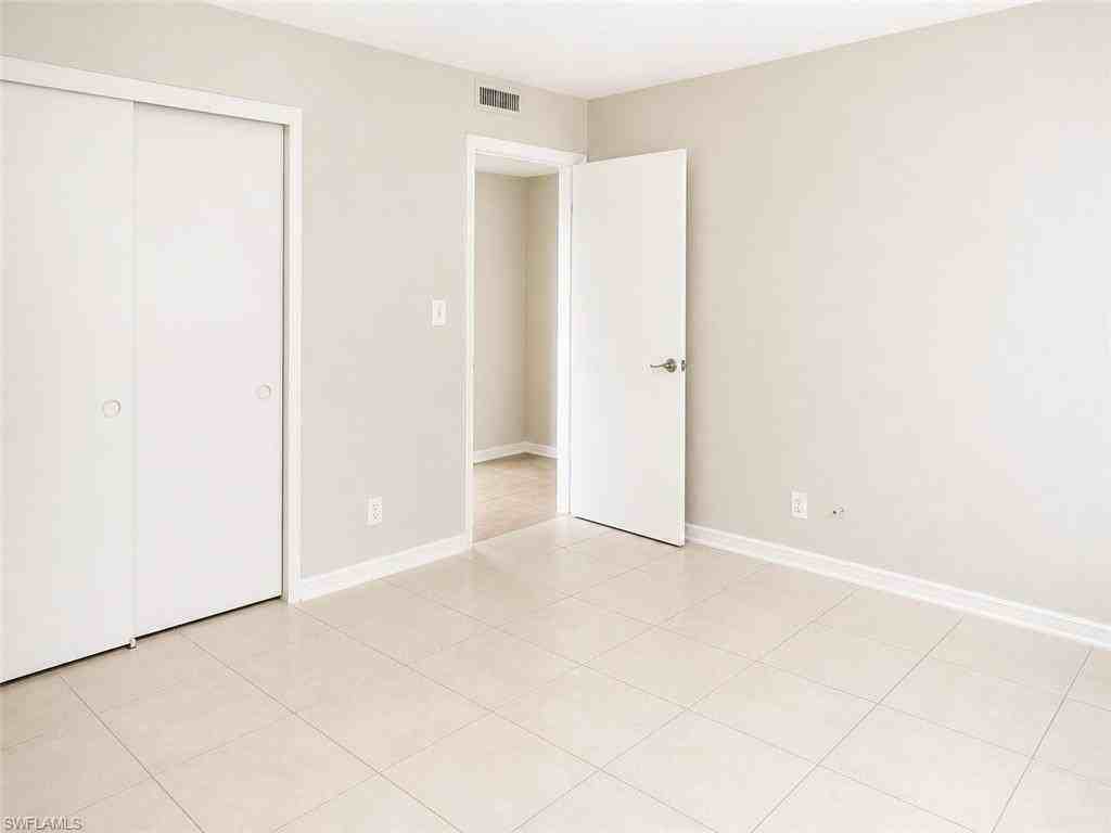 5410 16th Pl Sw #B1 - Photo 7 of 26