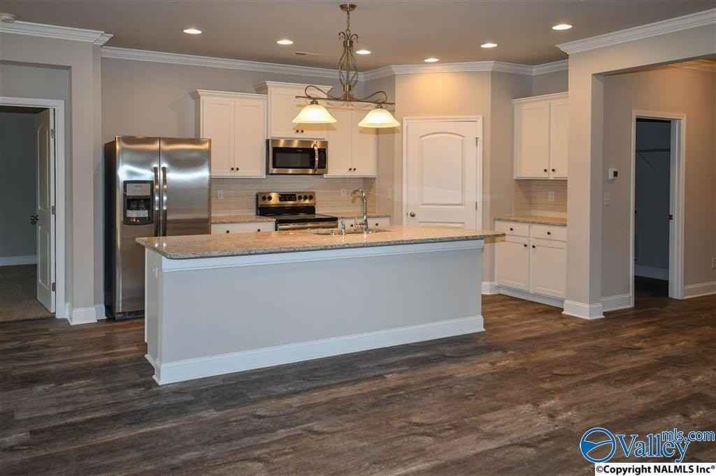 107 Delilah Ln - Photo 2 of 28