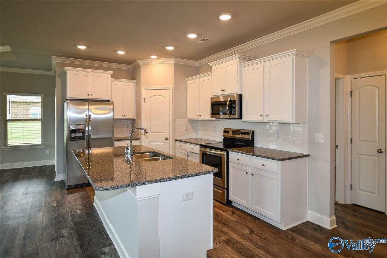 109 River Haven Dr - Photo 5 of 28